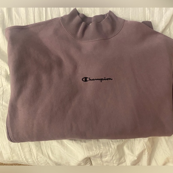 Champion UO Exclusive Script Logo Mock Neck Sweatshirt - Picture 2 of 5